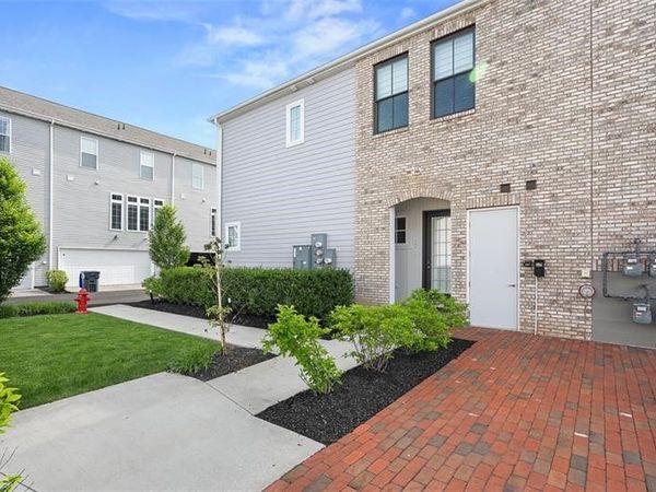 303 Tillary Lane , Unit 201, Cranberry Twp, PA 16066