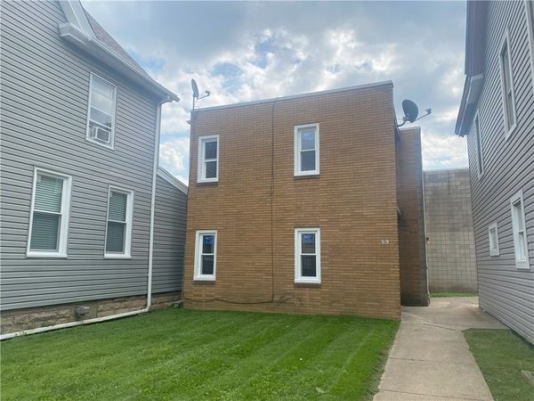 319 Spring St , Unit D, Latrobe, PA 15650