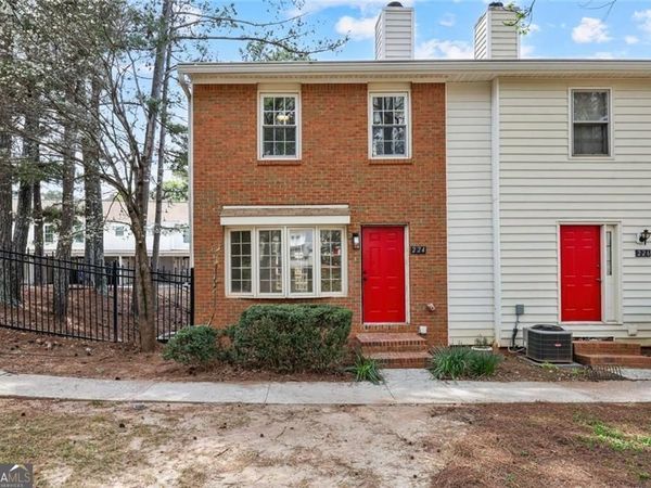 224 Chads Ford Way, Roswell, GA 30076