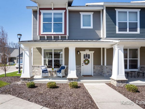 161 Tamarack Lane NE, Rockford, MI 49341