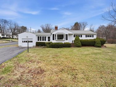 113 North St, Shrewsbury, MA 01545