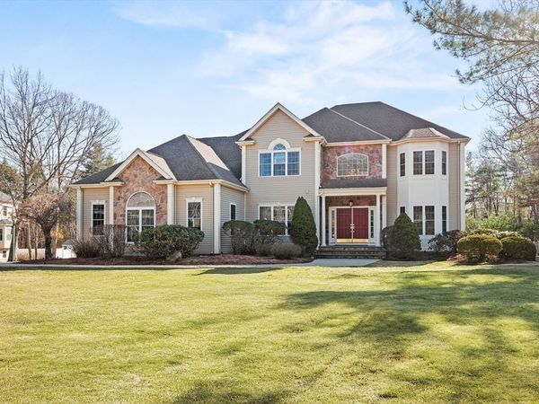 43 Lenox Drive, Franklin, MA 02038