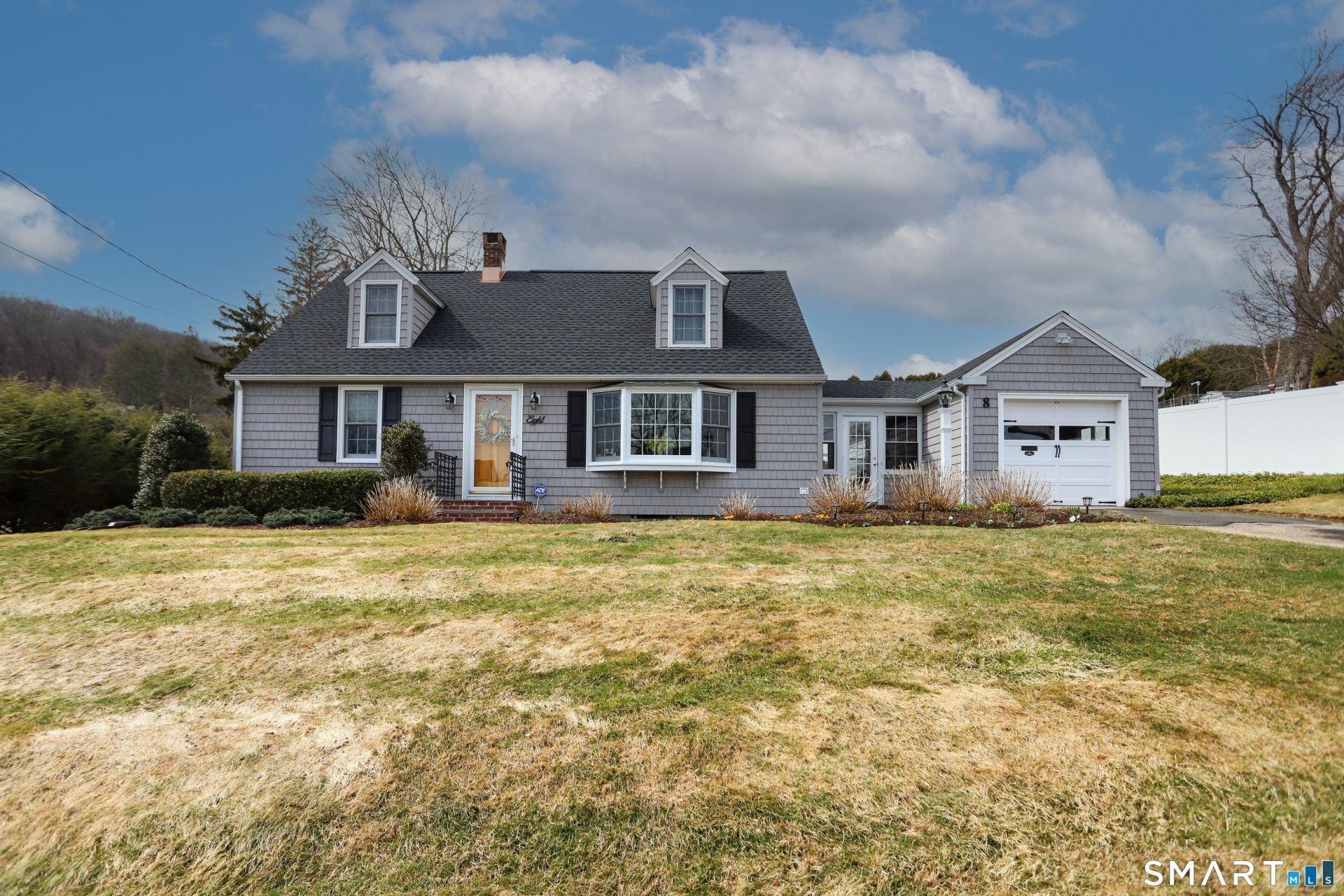 8 Housman, Danbury, CT 06810 Main Photo