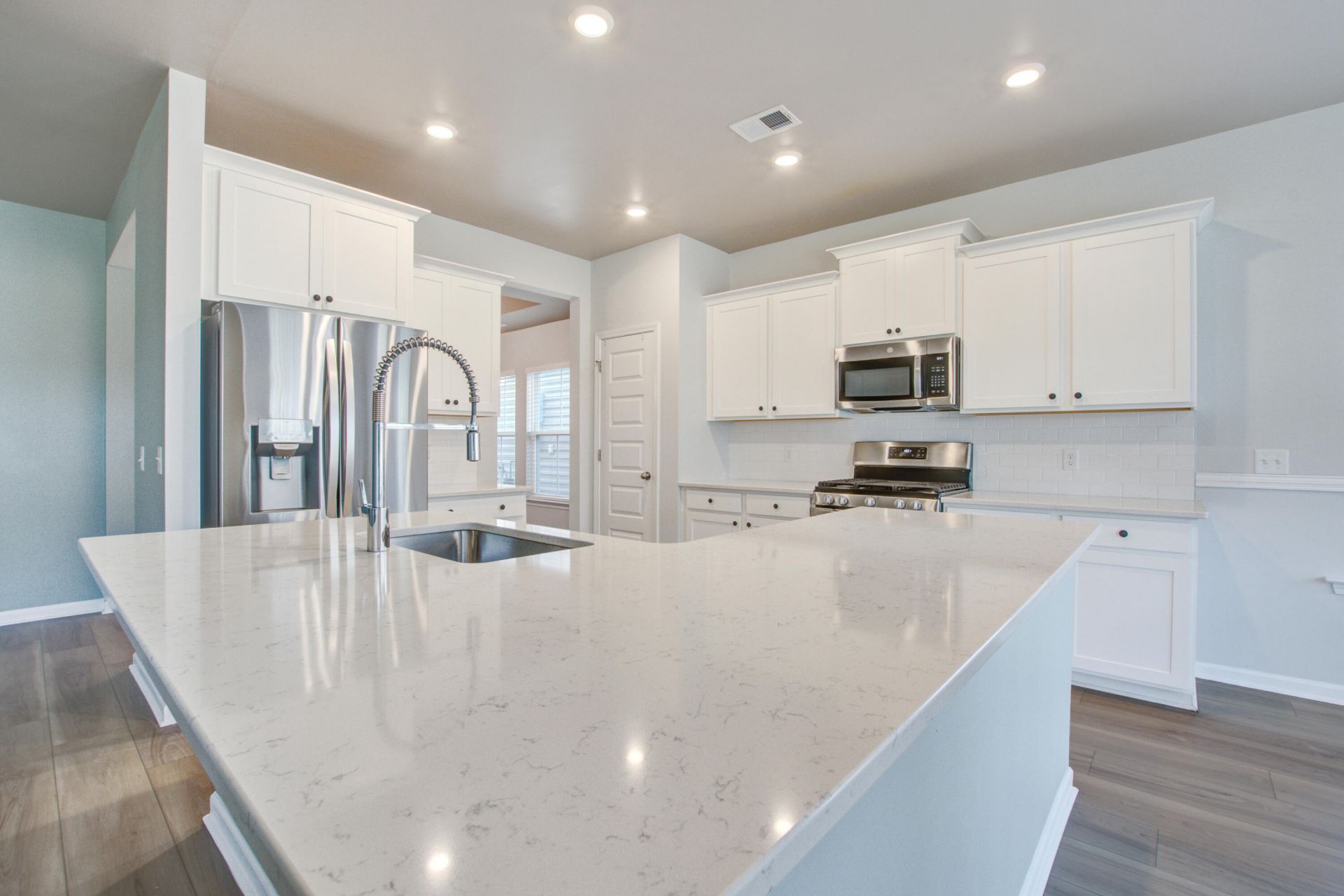 424 Water Orchid Way Photo 4