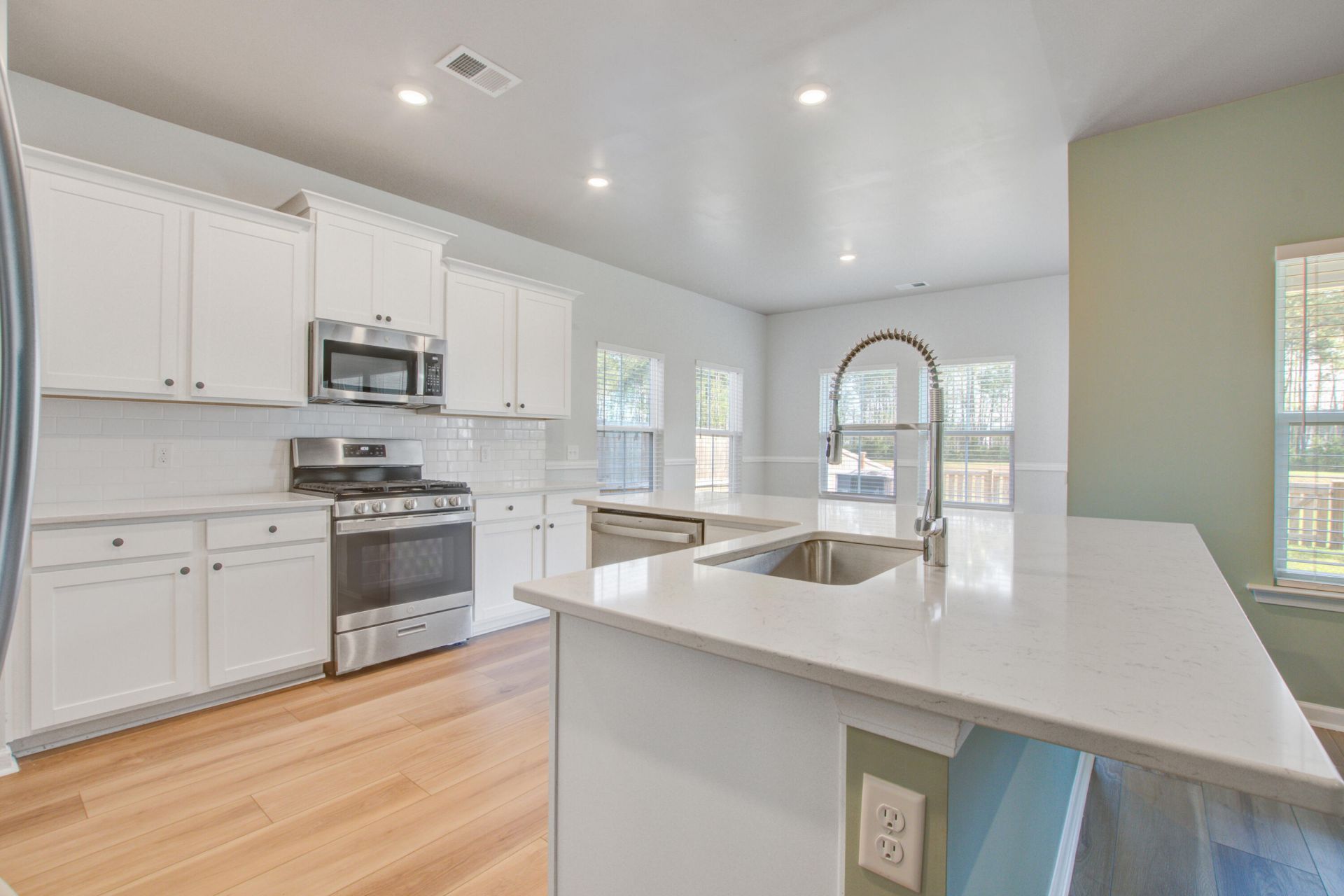 424 Water Orchid Way Photo 5