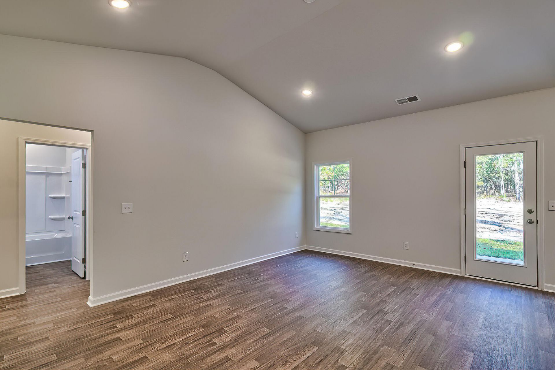 225 Trotter Lane Photo 10