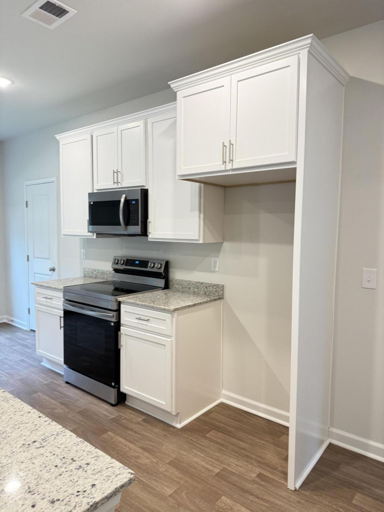 225 Trotter Lane Photo 4