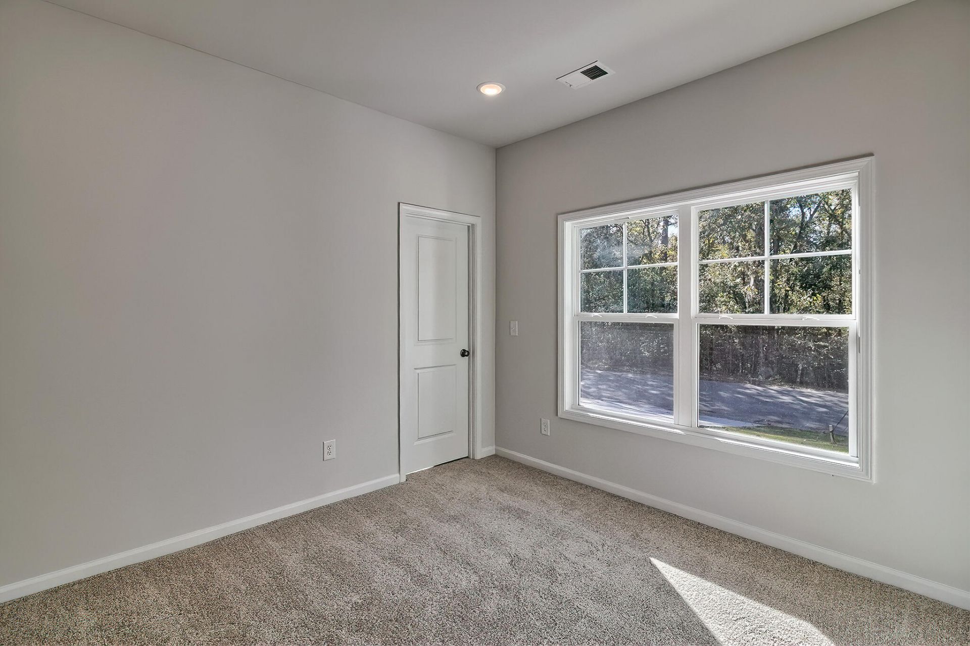 225 Trotter Lane Photo 7