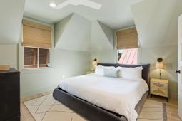 4 President Place photo 4