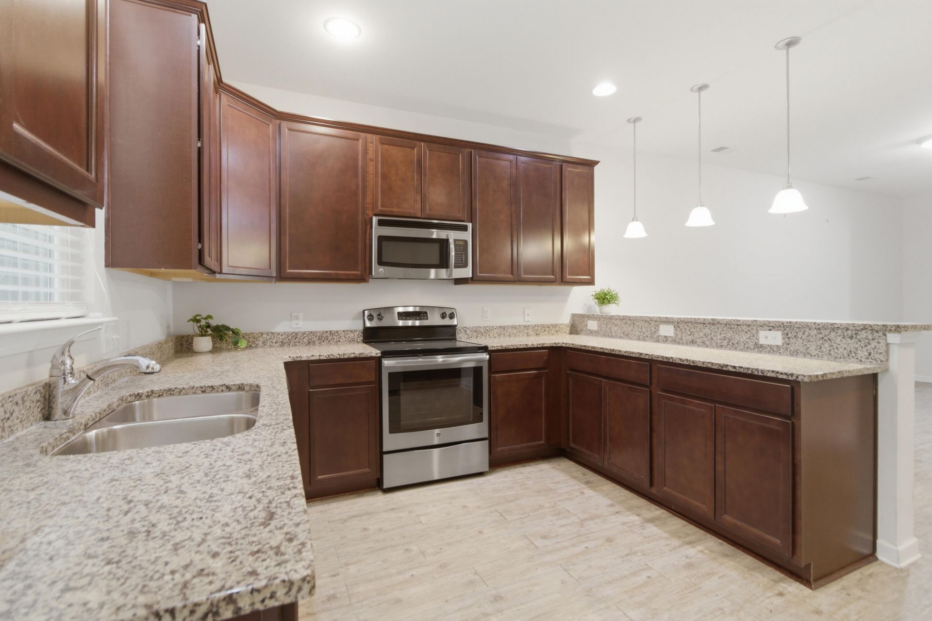 7890 Skillmaster Court Photo 14