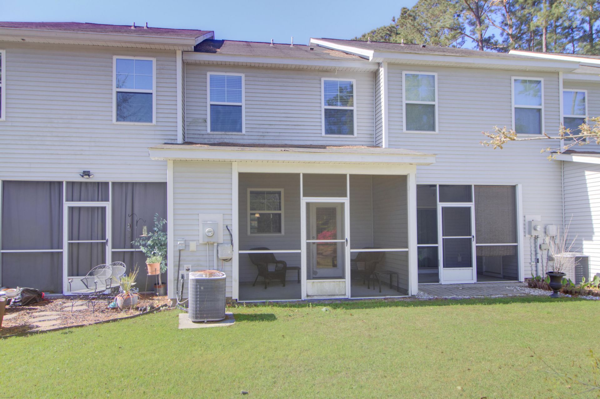 7890 Skillmaster Court Photo 24