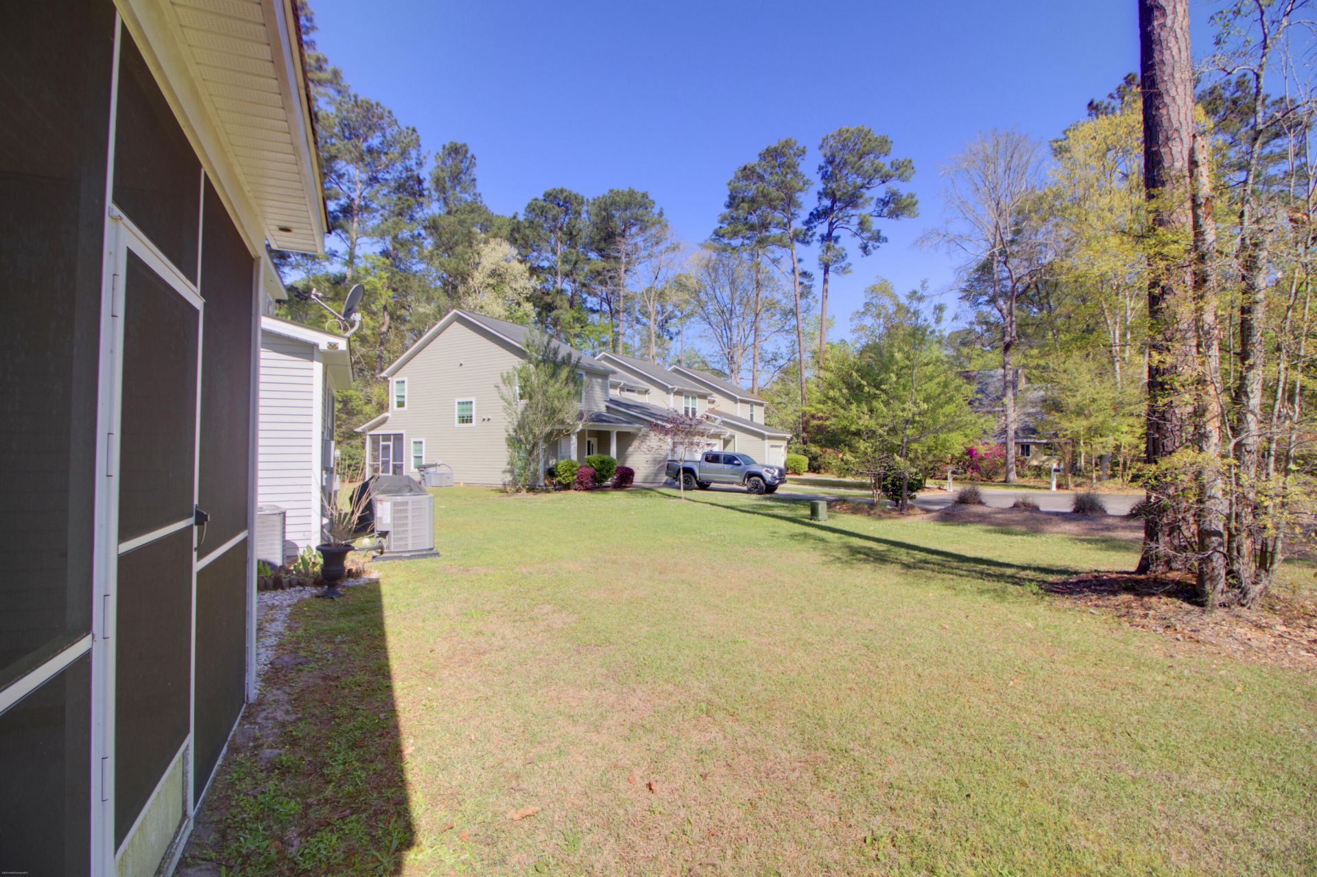 7890 Skillmaster Court Photo 26