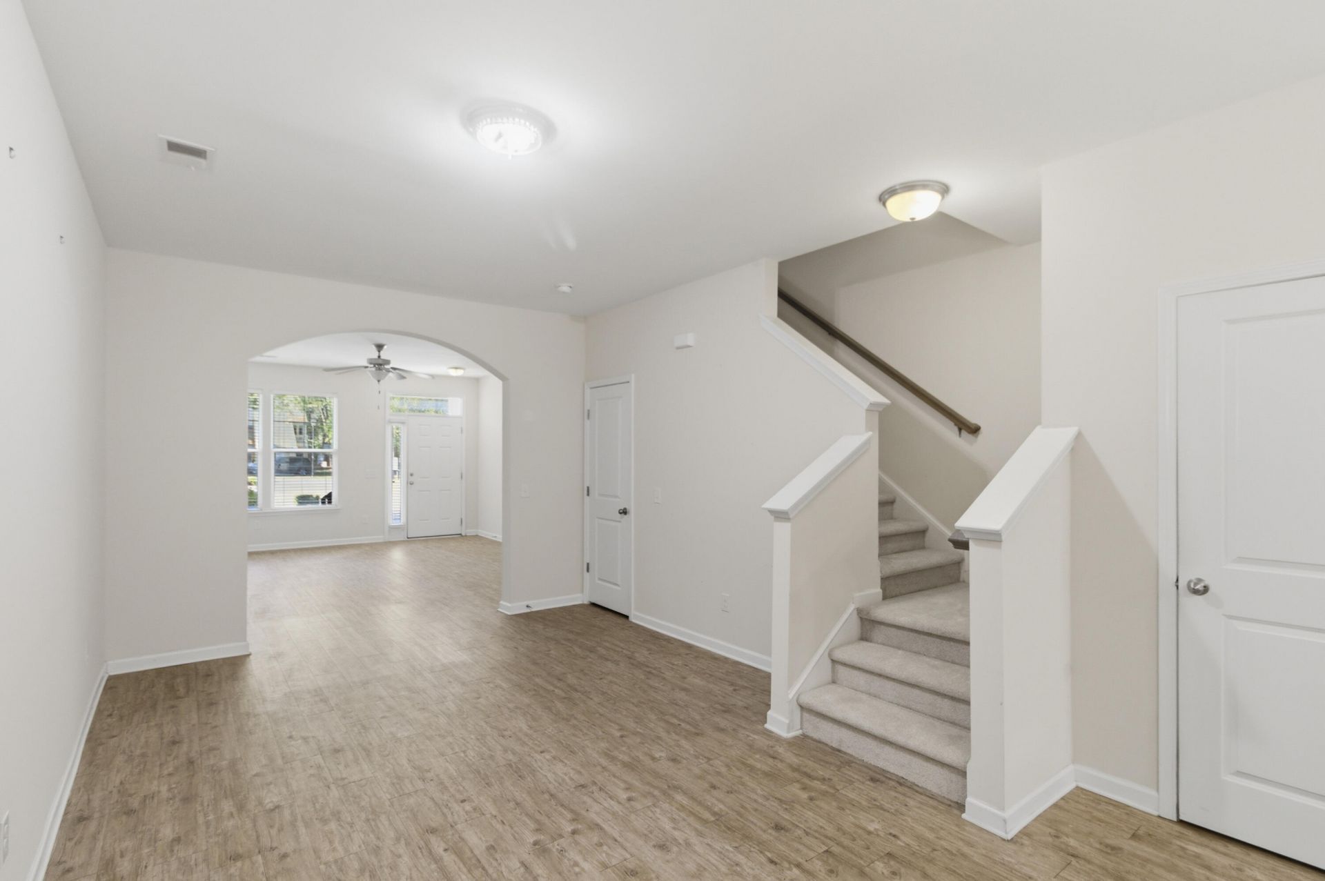 7890 Skillmaster Court Photo 28