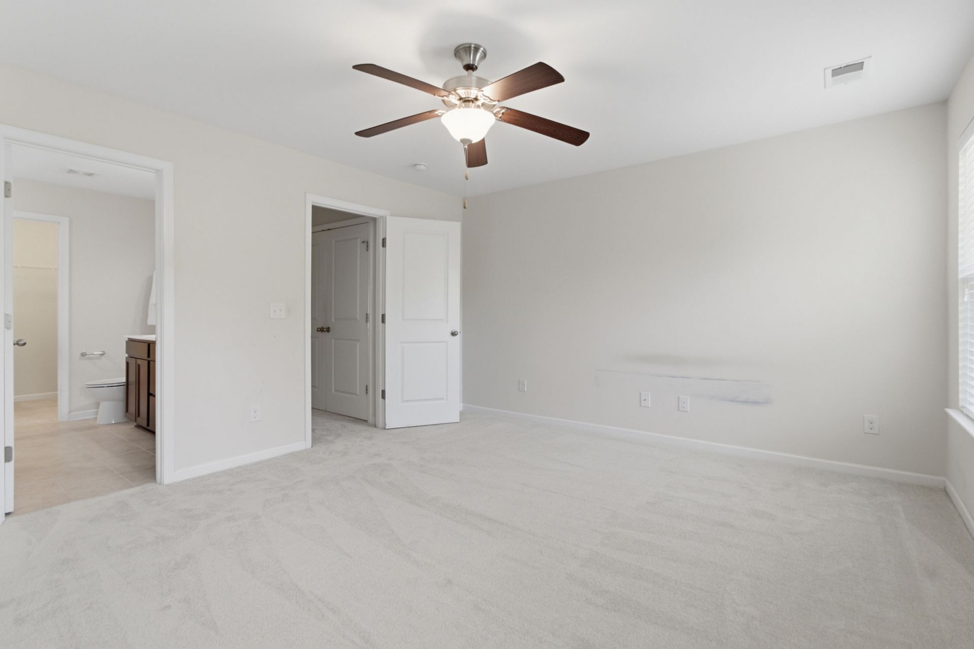 7890 Skillmaster Court Photo 32