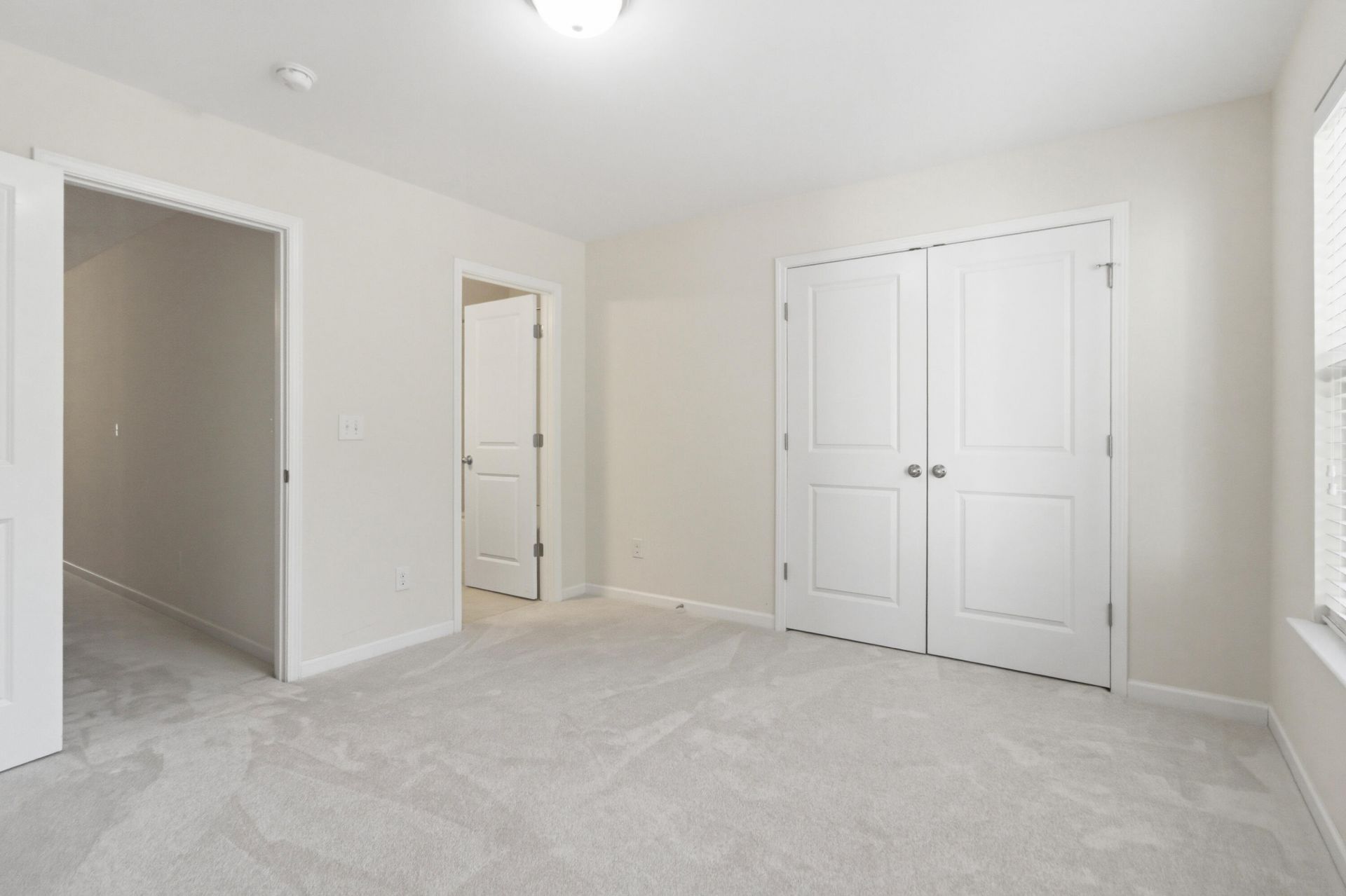 7890 Skillmaster Court Photo 37