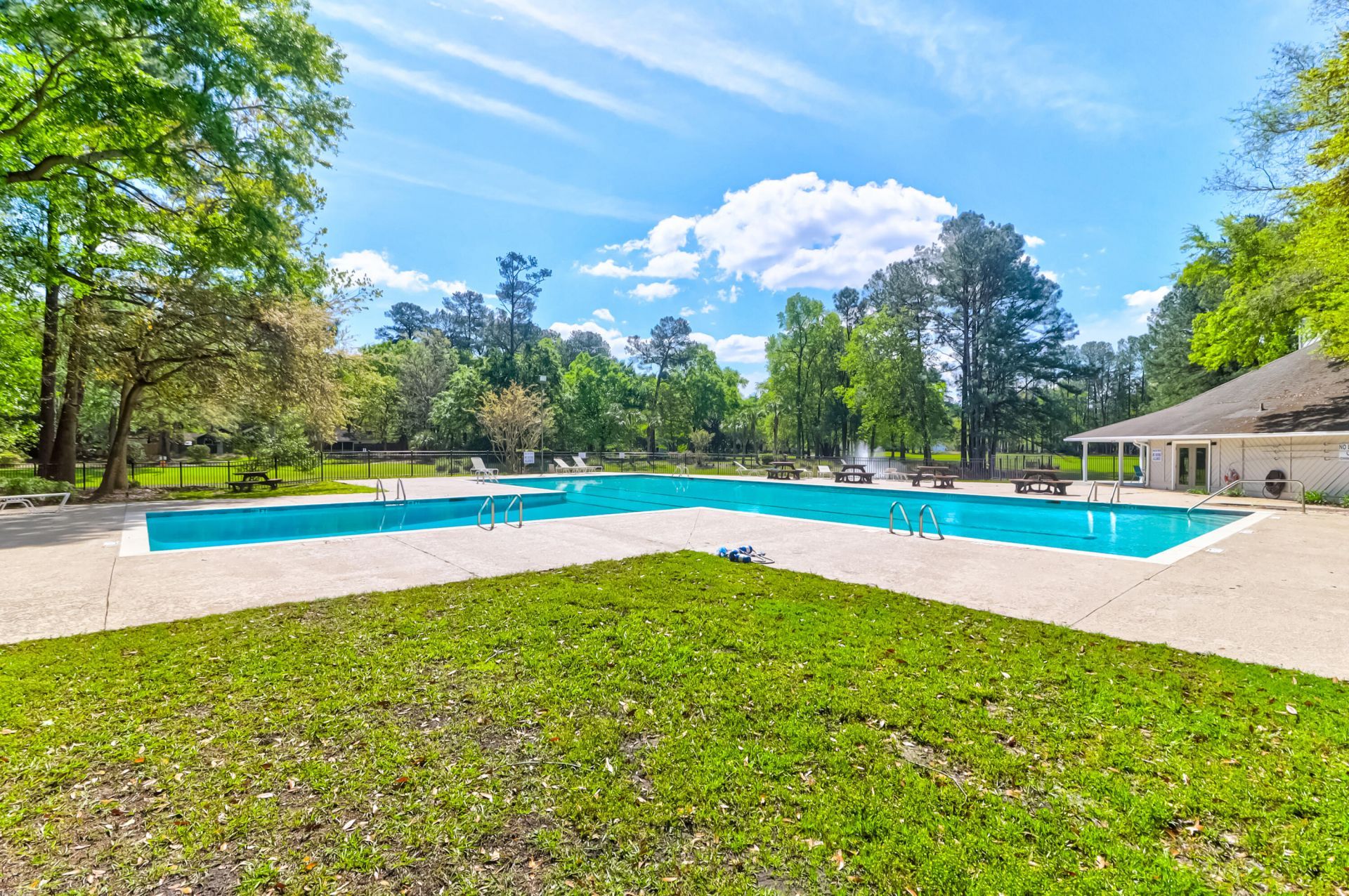 7890 Skillmaster Court Photo 43