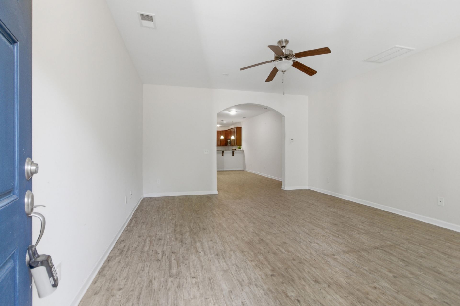 7890 Skillmaster Court Photo 6