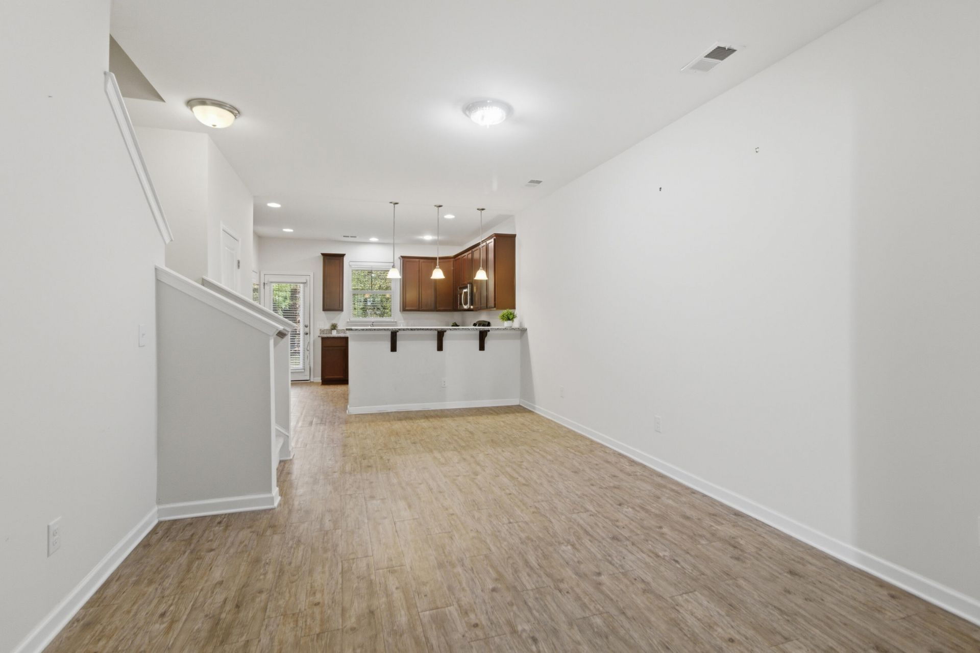 7890 Skillmaster Court Photo 8