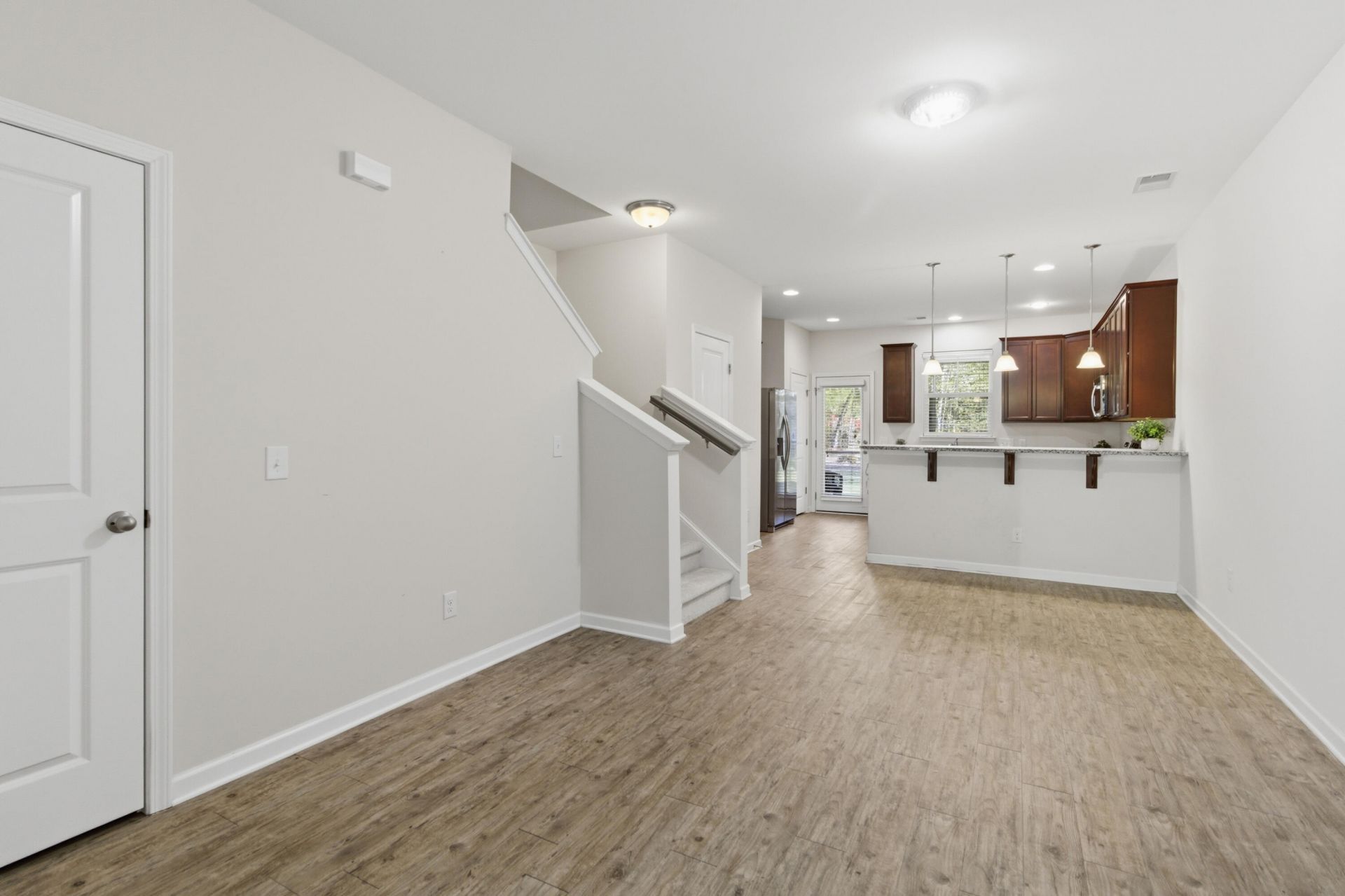 7890 Skillmaster Court Photo 9