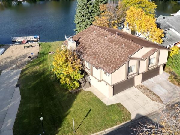 35 FREMONT Drive S, Fargo, ND 58103
