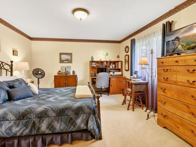 510 Circle Drive, London, OH 43140 Photo 14