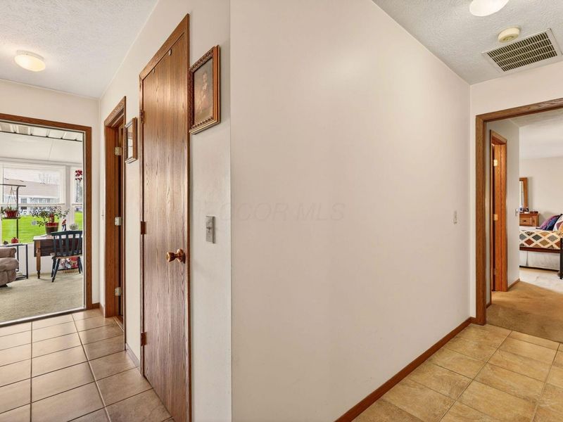 510 Circle Drive, London, OH 43140 Photo 22