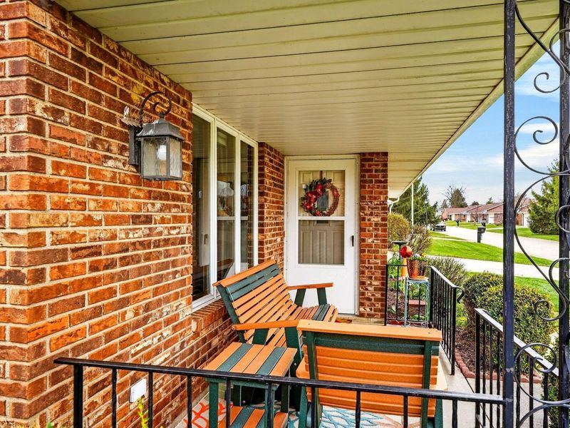 510 Circle Drive, London, OH 43140 Photo 5