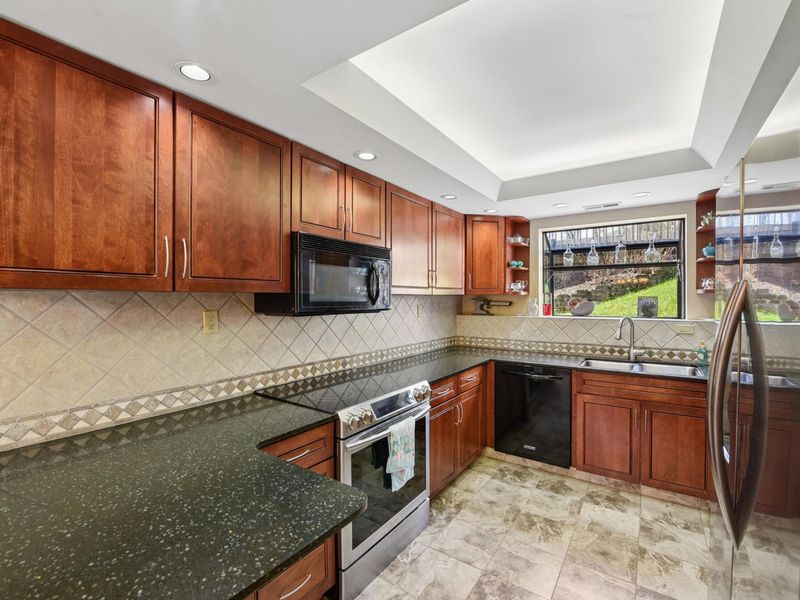 1681 Van Blaricum Road , Cincinnati, OH 45233 Photo 17