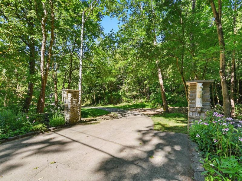 1681 Van Blaricum Road , Cincinnati, OH 45233 Photo 4