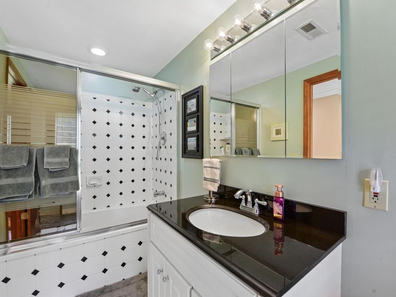 1681 Van Blaricum Road , Cincinnati, OH 45233 Photo 43