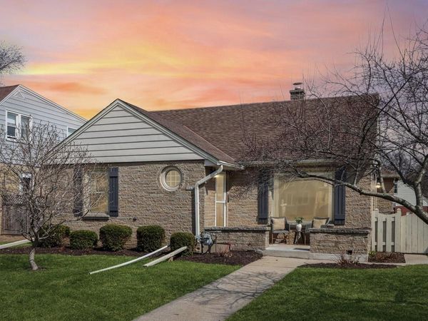 3042 N 88th STREET, Milwaukee, WI 53222