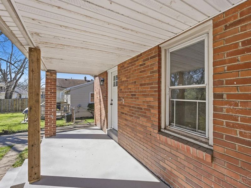 2021 Carolina, Middletown, OH 45044 Photo 4