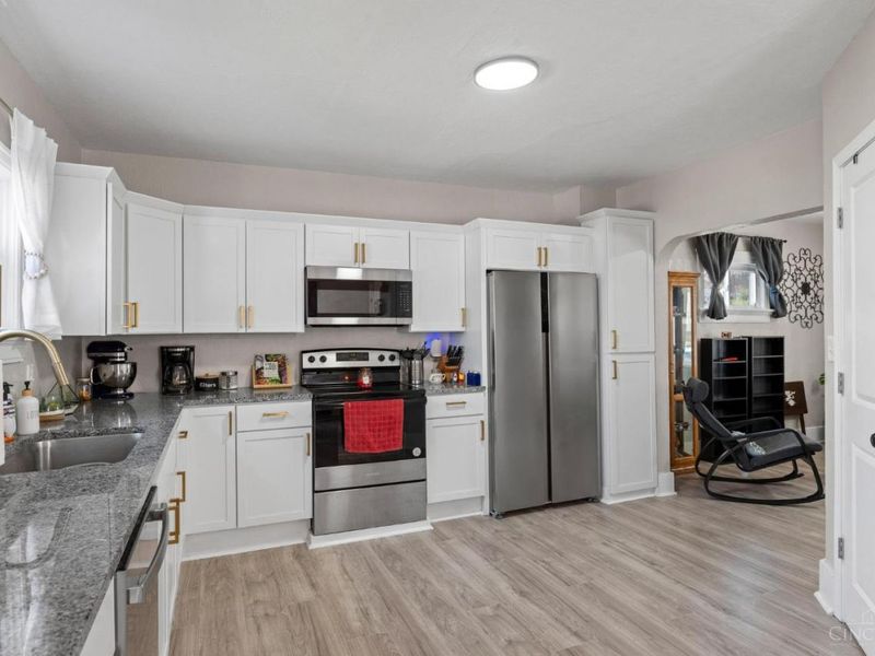 41 N Westview Avenue, Dayton, OH 45403 Photo 8