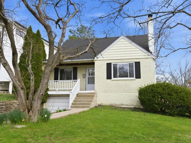 7124 Sanoma Avenue, Madeira, OH 45243 Photo 1