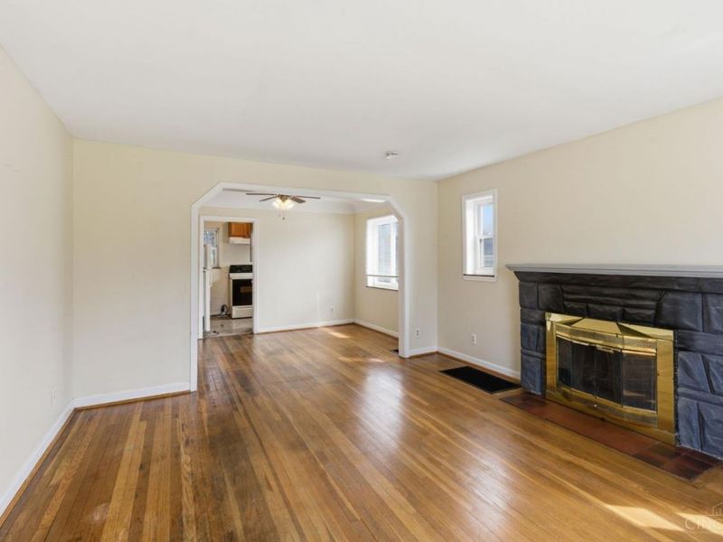 7124 Sanoma Avenue, Madeira, OH 45243 Photo 2