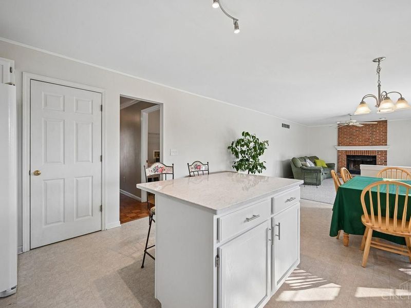 5984 Woodsbend Drive, Miami Twp, OH 45150 Photo 15