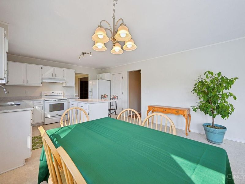 5984 Woodsbend Drive, Miami Twp, OH 45150 Photo 19