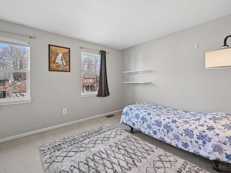 5984 Woodsbend Drive, Miami Twp, OH 45150 Photo 21