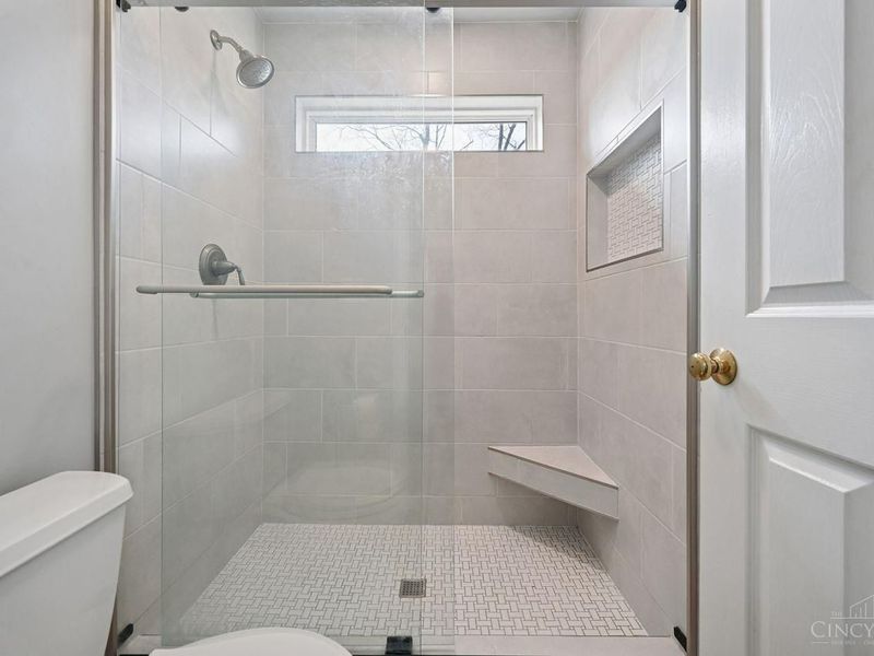 5984 Woodsbend Drive, Miami Twp, OH 45150 Photo 28