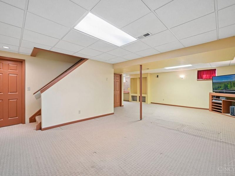 5984 Woodsbend Drive, Miami Twp, OH 45150 Photo 31