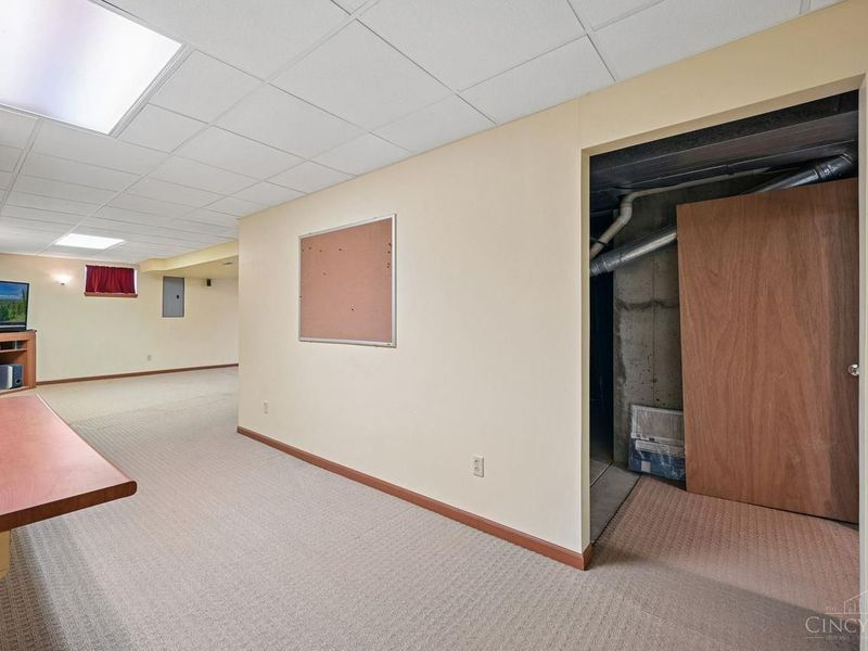 5984 Woodsbend Drive, Miami Twp, OH 45150 Photo 34