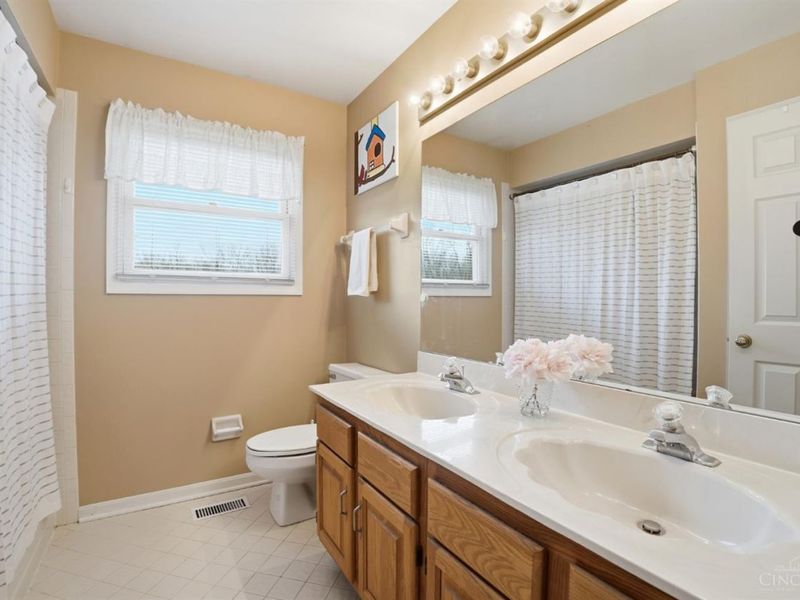 7269 Anderson Woods Drive, Anderson Twp, OH 45244 Photo 32