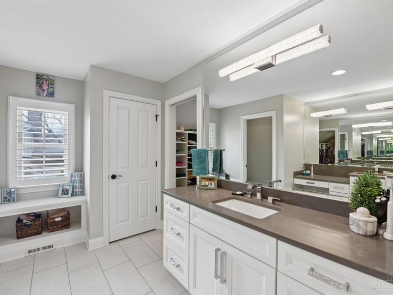 7913 Cooper Road, Montgomery, OH 45242 Photo 20