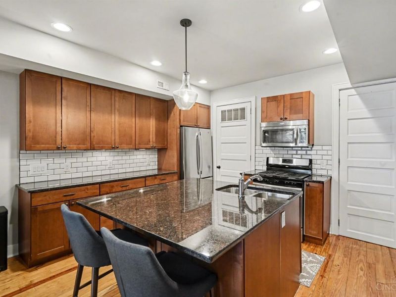 2356 Park Avenue, Unit 104A, Cincinnati, OH 45206 Photo 4