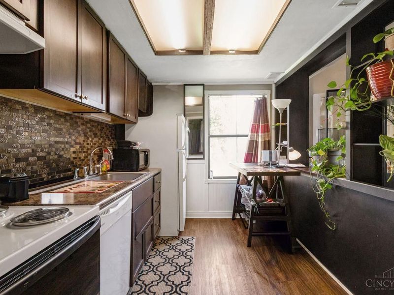 3120 Birchway Drive, Cincinnati, OH 45251 Photo 7