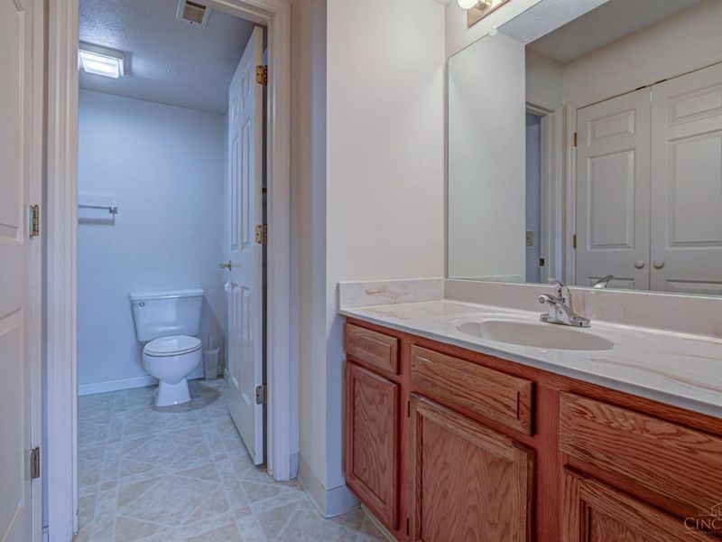 9620 Crosley Farm Drive, Unit 27, Colerain Township, OH 45251 Photo 22