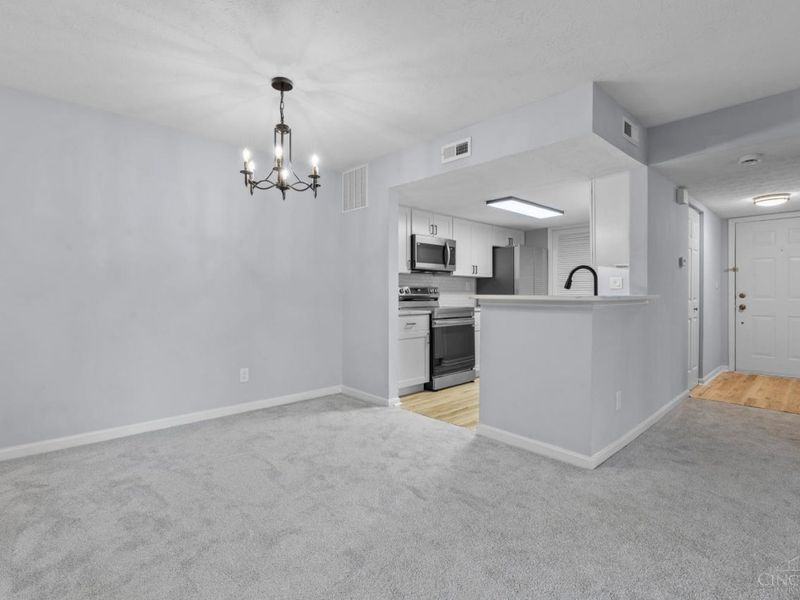 10555 Montgomery Road, Unit 5, Montgomery, OH 45242 Photo 12