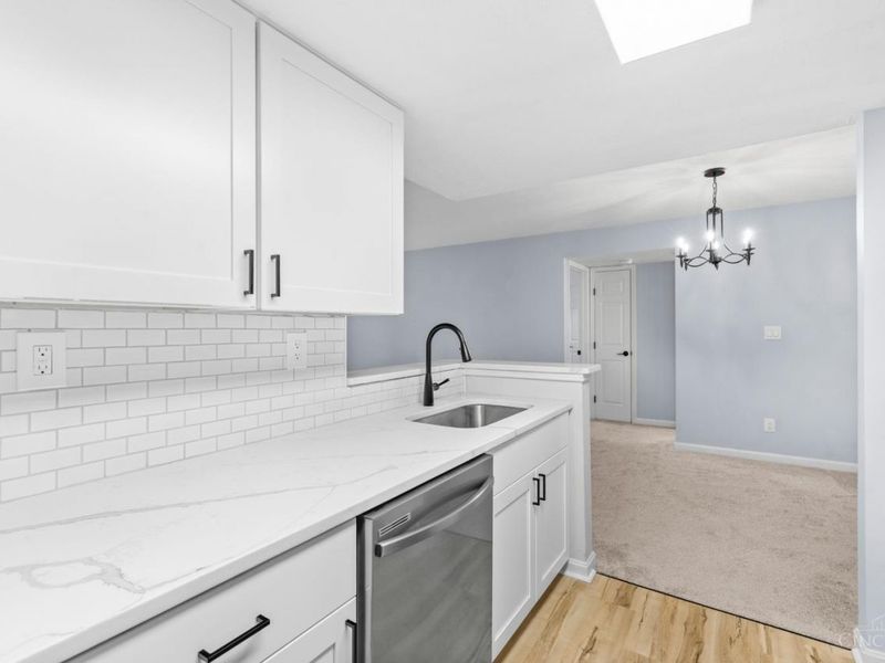 10555 Montgomery Road, Unit 5, Montgomery, OH 45242 Photo 8