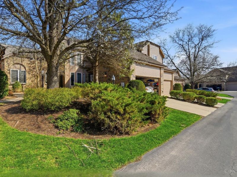 70 Waterview Court, Unit 35, Hamilton, OH 45013 Photo 2