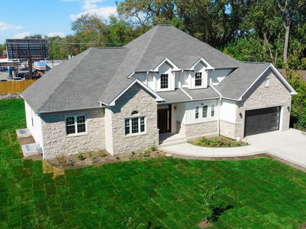 602 Glenshire Road , Glenview, IL 60025